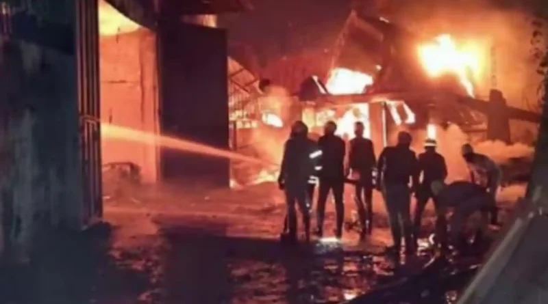 कोलकाता गोदाम आग हादसा आनंदपुर