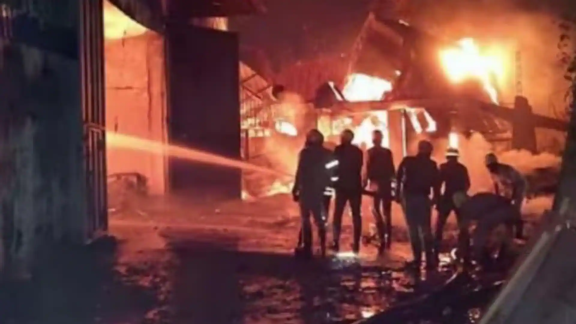 कोलकाता गोदाम आग हादसा आनंदपुर