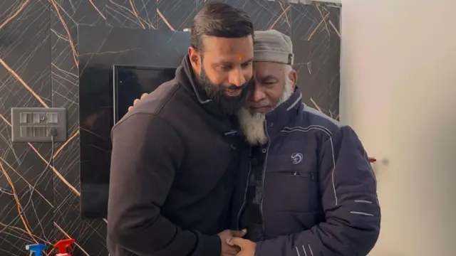 कोटद्वार घटना पहली मुलाकात: दीपक कश्यप और वकील अहमद आमने-सामने, तनाव के बीच संवाद की शुरुआत