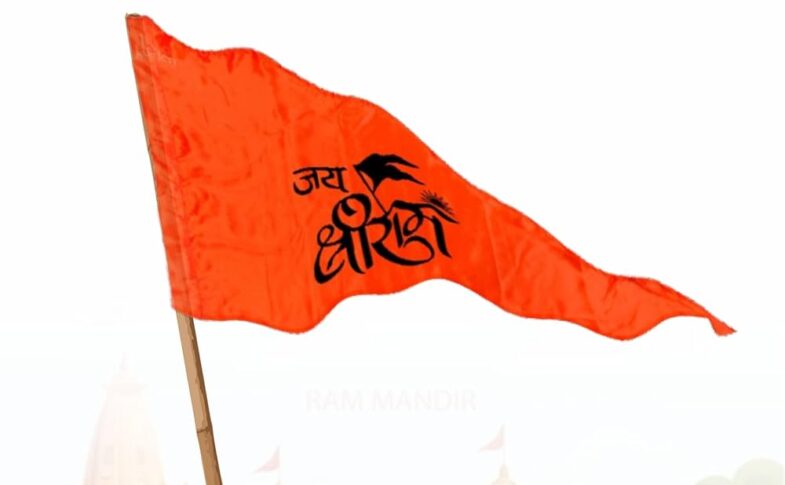 राम दरबार की मूर्ति के सामने श्रद्धालु पूजा करते हुए, रामनवमी का धार्मिक माहौल