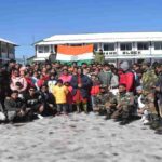 सिक्किम में बर्फबारी और भूस्खलन के कारण फंसे पर्यटक