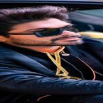 अल्लू अर्जुन का स्टाइलिश और पावरफुल लुक, जो उनकी सुपरस्टार छवि को दर्शाता है