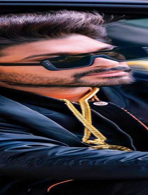 अल्लू अर्जुन का स्टाइलिश और पावरफुल लुक, जो उनकी सुपरस्टार छवि को दर्शाता है