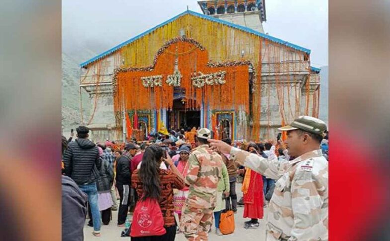 केदारनाथ यात्रा मार्ग पर CCTV कैमरे, ड्रोन और सुरक्षा बलों की तैनाती को दर्शाता दृश्य