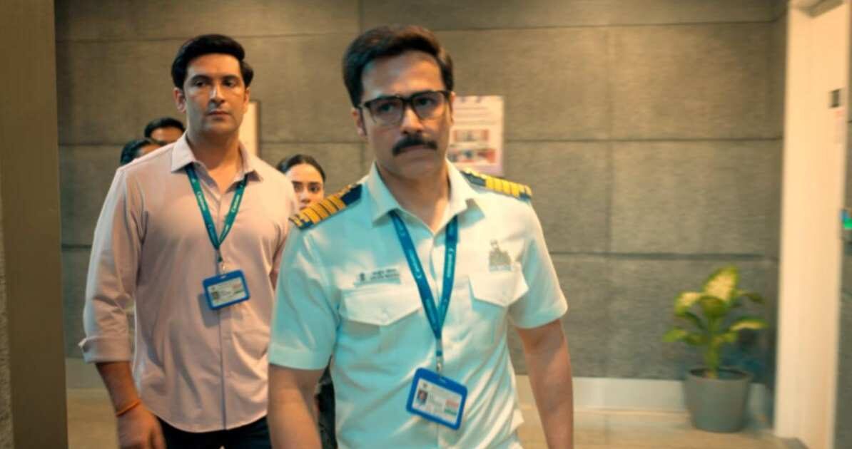 इस तस्वीर में Netflix क्राइम थ्रिलर वेब सीरीज ‘तस्करी’ का एक सस्पेंस भरा सीन दिखाया गया है, जिसमें स्मगलिंग ऑपरेशन की झलक है।