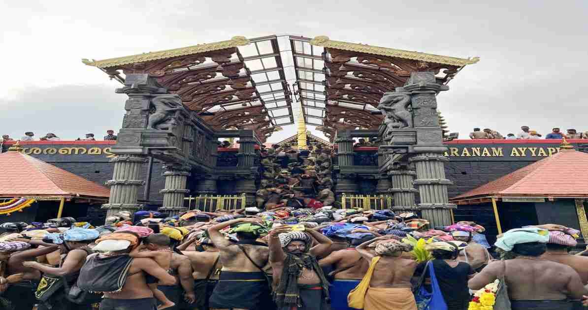केरल स्थित सबरीमाला मंदिर और भारत के सुप्रीम कोर्ट भवन का प्रतीकात्मक संयोजन