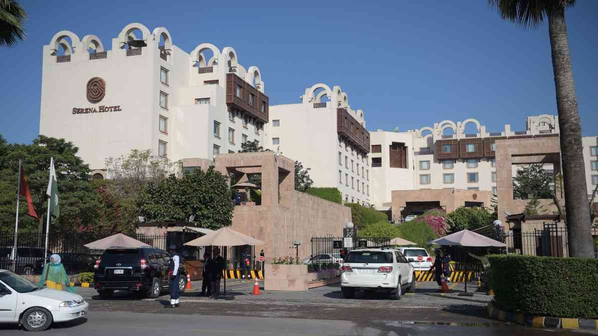 इस्लामाबाद में ईरान और अमेरिका के प्रतिनिधियों की बैठक को दर्शाता एक प्रतीकात्मक दृश्य