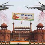 लाल किले पर Mi-17 पुष्पवर्षा
