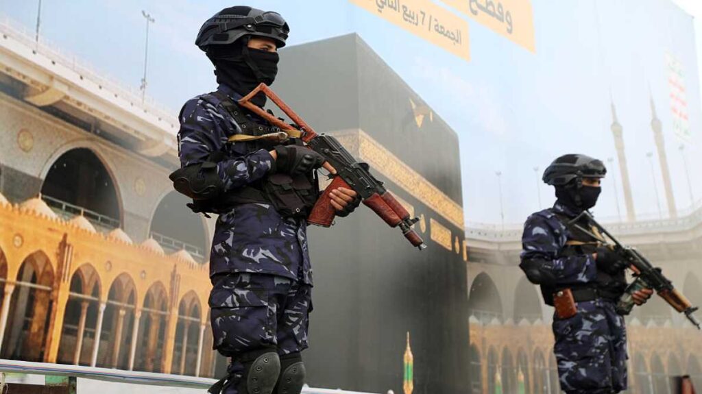 Riyadh Houthi Attack: रियाद एयरपोर्ट के पास आग और धुआं, हूतियों ने हमले का किया दावा