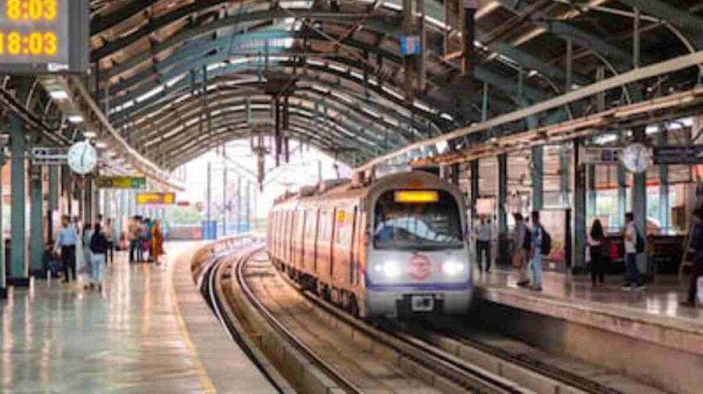 Delhi Metro Ridership Record: 82.44 लाख से ज्यादा बोर्डिंग के साथ बना नया रिकॉर्ड